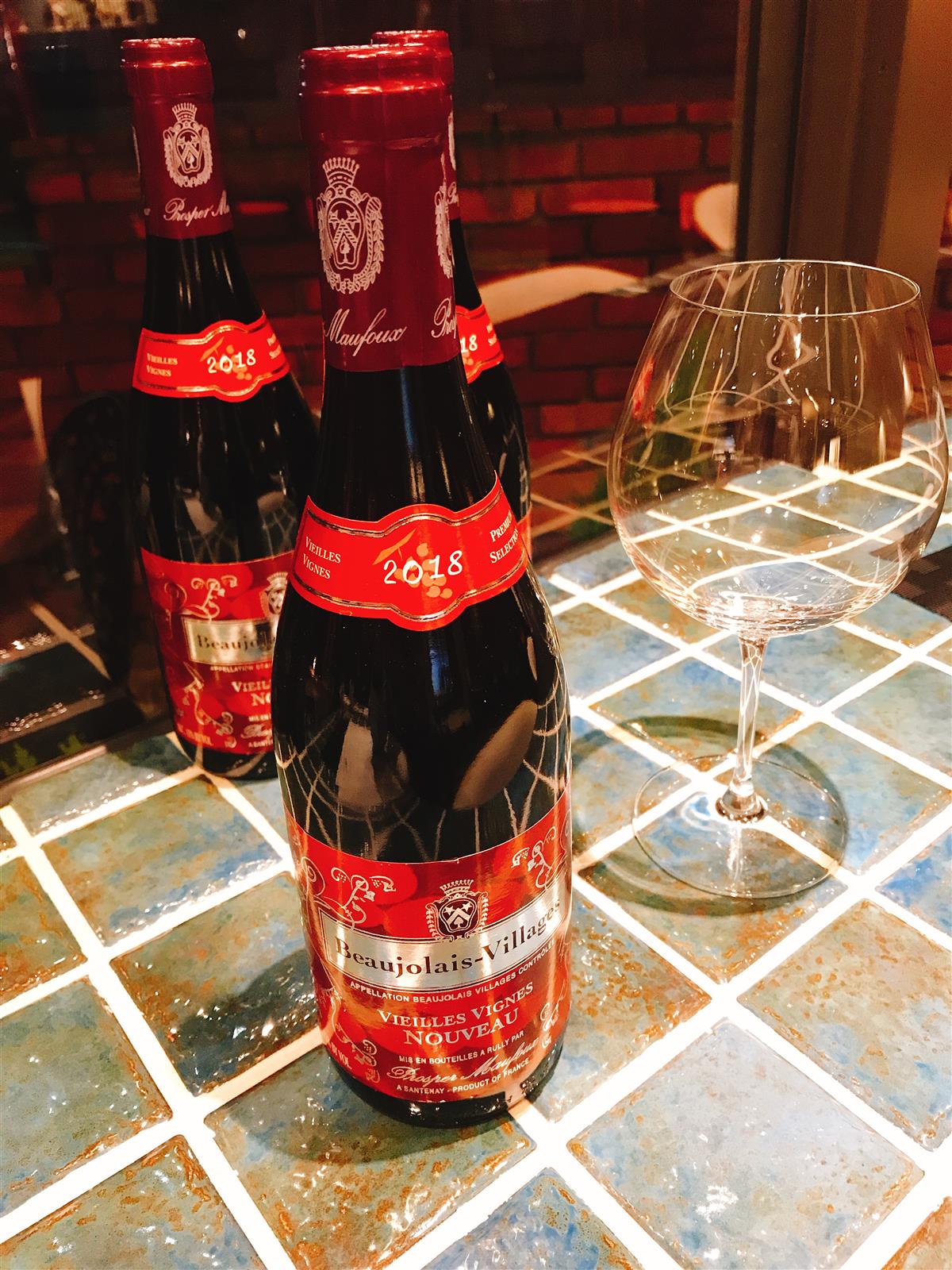 ボジョレーヌーヴォー入荷しました