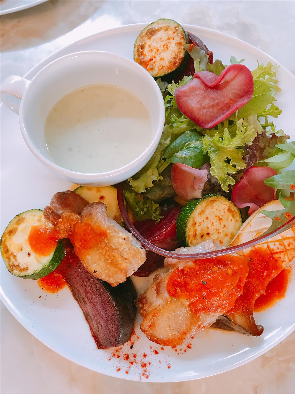 ズッキーニが登場しました